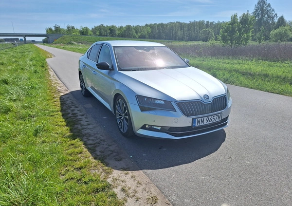 Skoda Superb cena 84000 przebieg: 112000, rok produkcji 2019 z Przedbórz małe 137